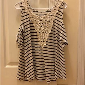 Cream and navy striped cold shoulder top xl
